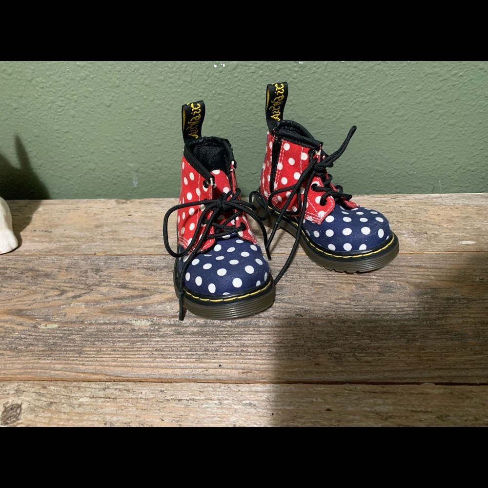 Toddler doc martens size 4